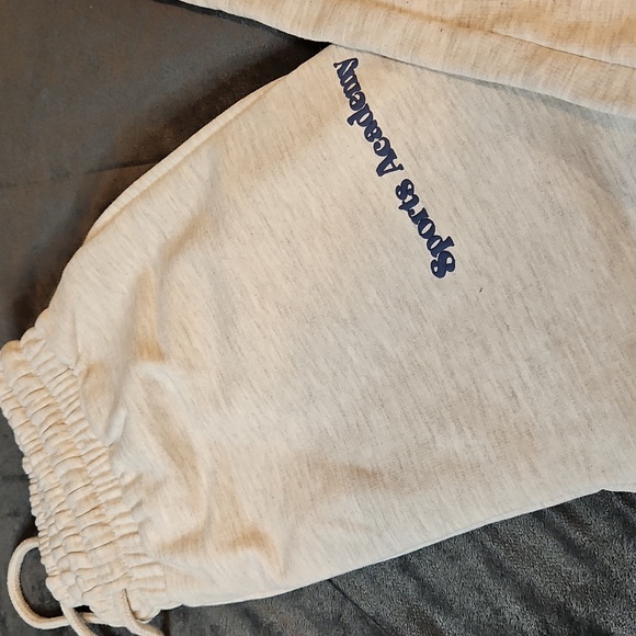 NWT Pretty Little Things Tall sports academy puff print Joggers Sweat Pants sz S - Picture 2 of 8